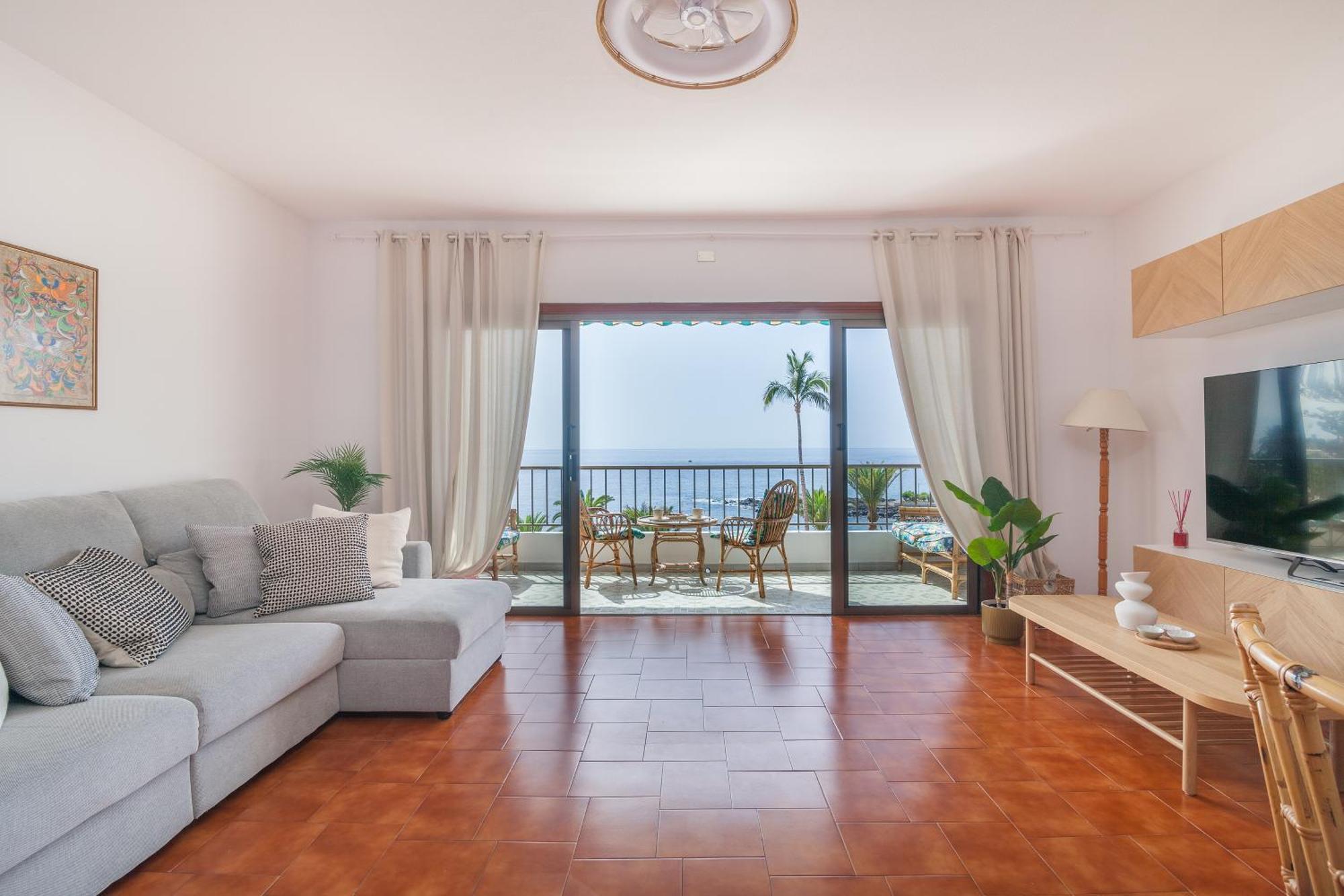 Casa De Franco - Ocean View, Terrace, Balcony, 50m From Playa La Arena, Fibre Net * Puerto de Santiago (Tenerife)