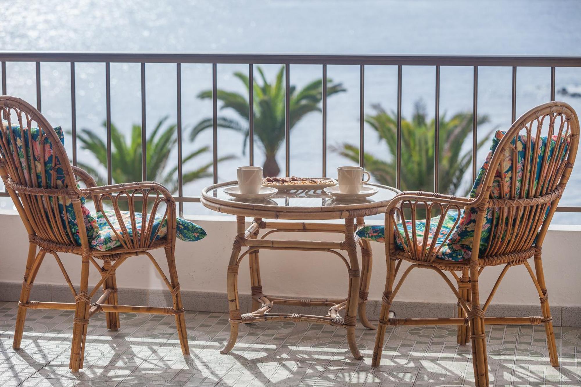 Casa De Franco - Ocean View, Terrace, Balcony, 50m From Playa La Arena, Fibre Net