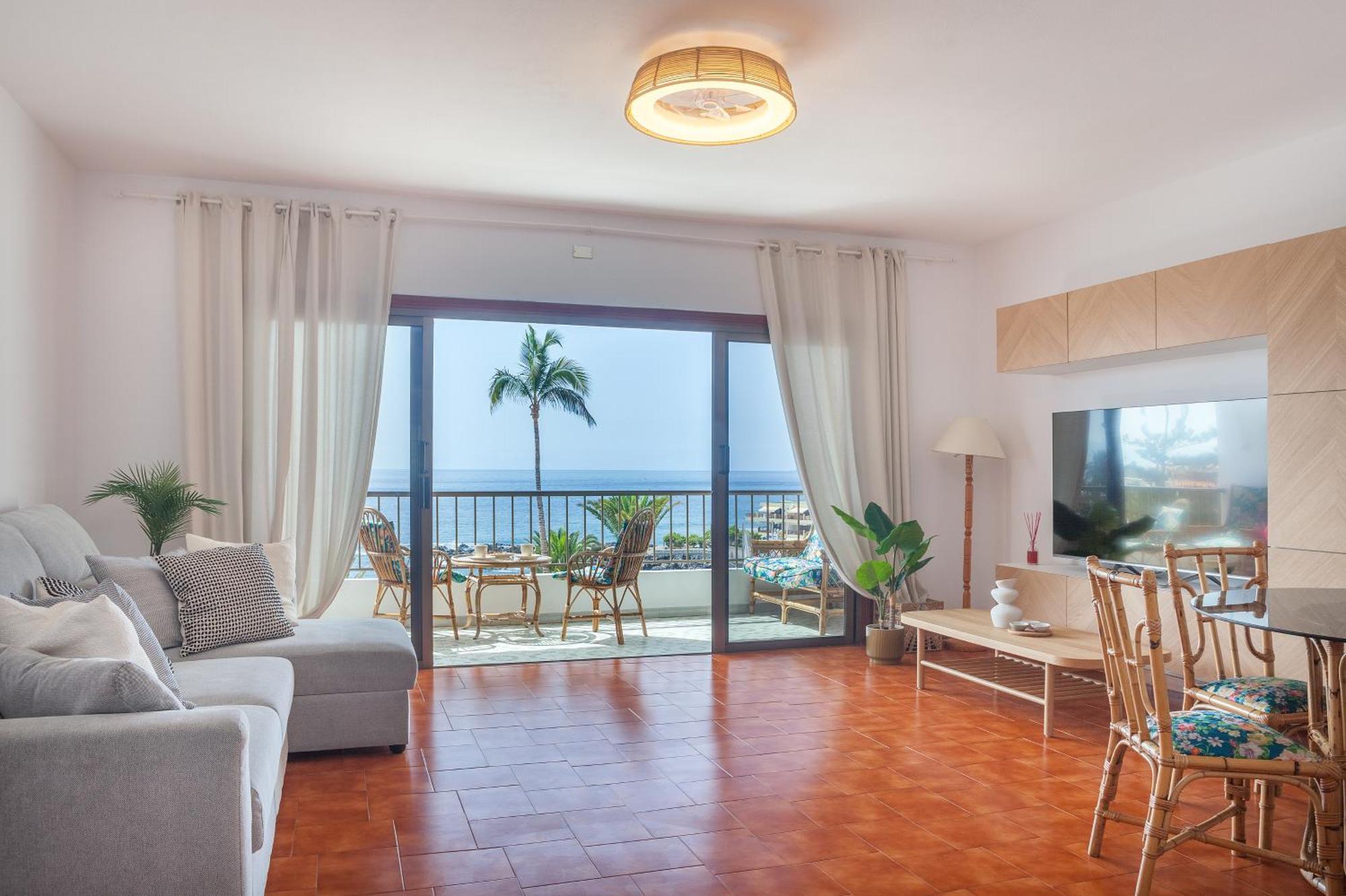 Apartment Casa De Franco - Ocean View, Terrace, Balcony, 50m From Playa La Arena, Fibre Net Puerto de Santiago (Tenerife)