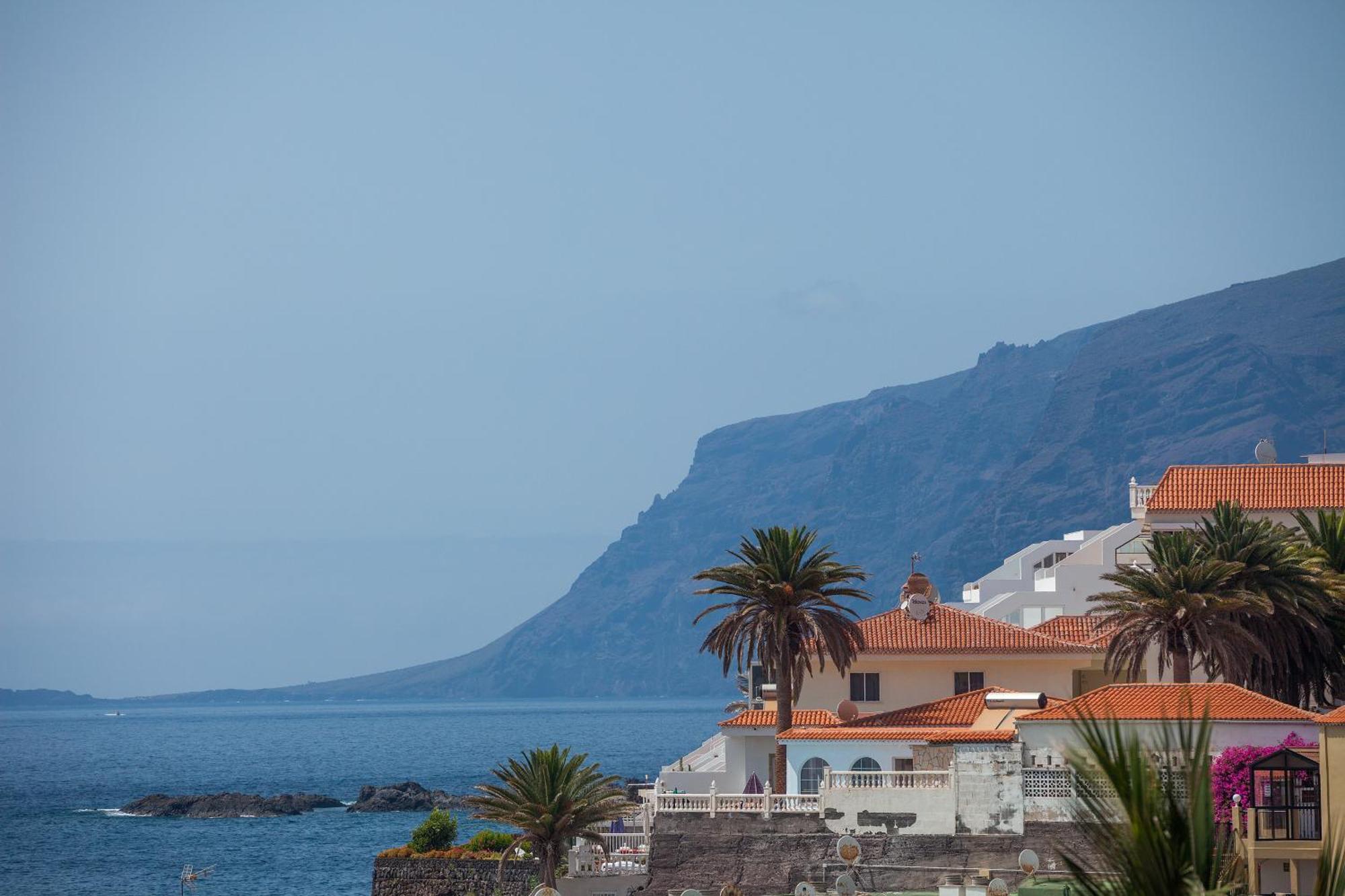 Casa De Franco - Ocean View, Terrace, Balcony, 50m From Playa La Arena, Fibre Net Apartment Puerto de Santiago (Tenerife)