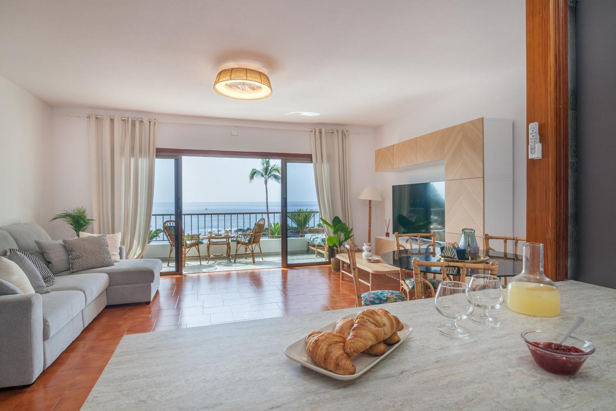 Casa De Franco - Ocean View, Terrace, Balcony, 50m From Playa La Arena, Fibre Net *